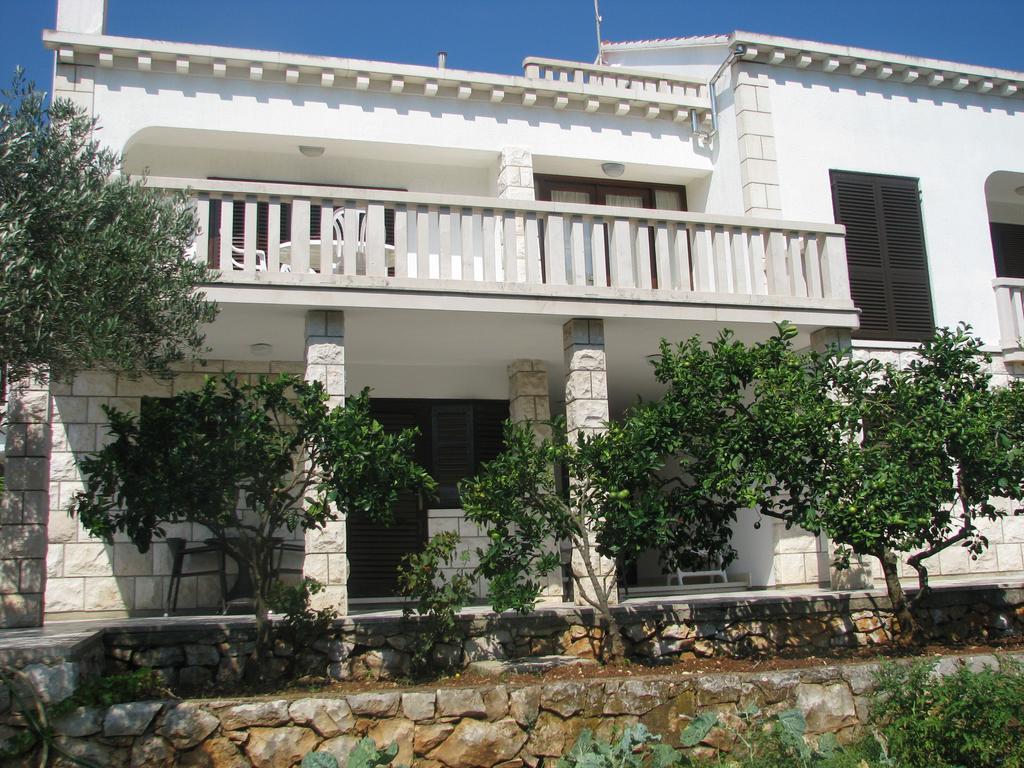 Apartments Blanka Zrnovo Exterior photo